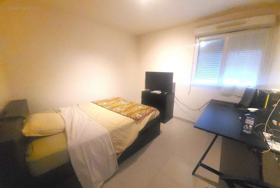 Appartement à VALLAURIS