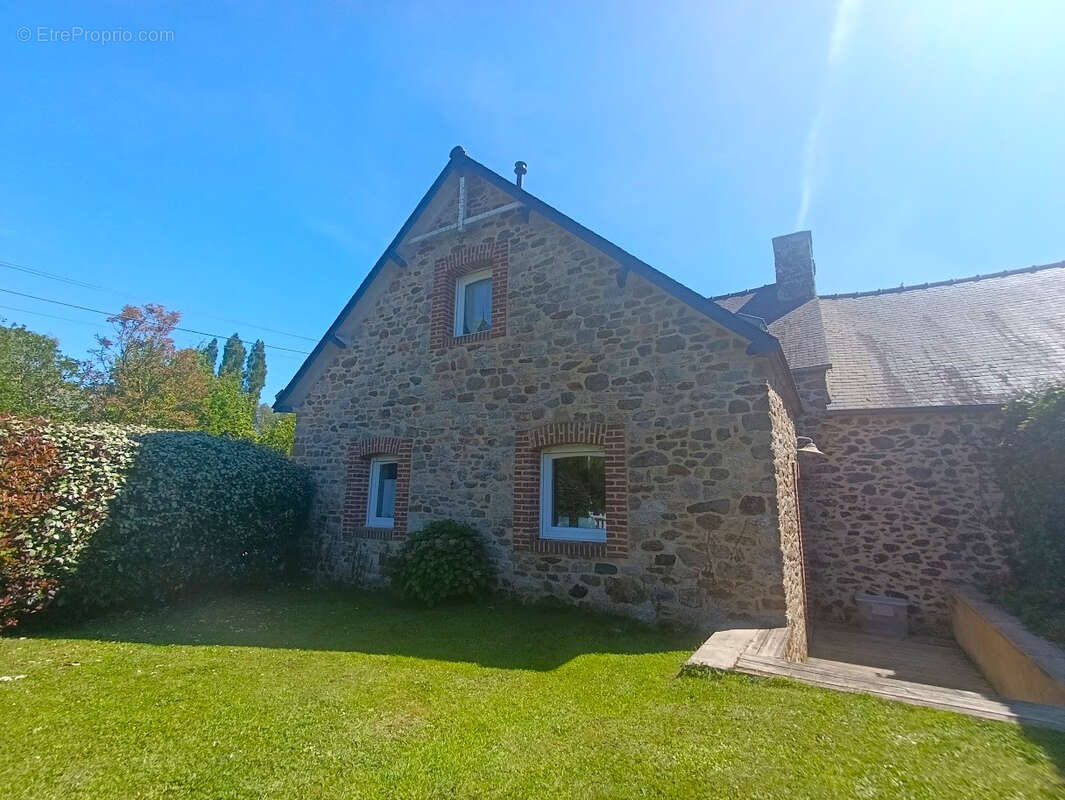Maison à CREHEN