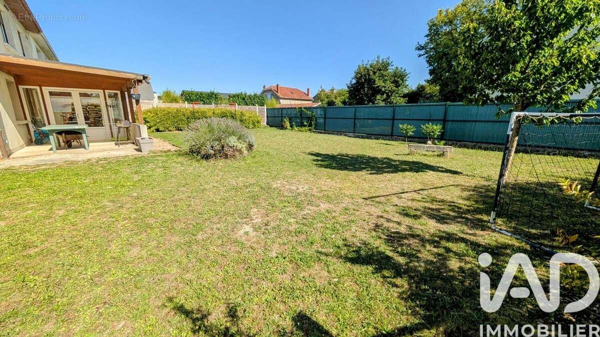 Maison 199 m² à Saint-Martin-Sur-Le-Pre  - photo 5