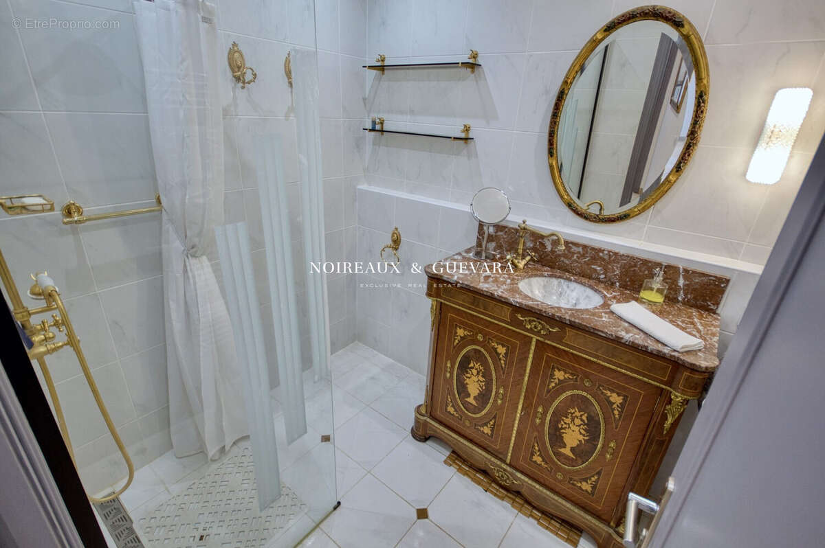 Appartement 70 m² à Le Cannet  - photo 6