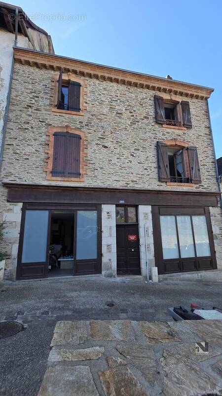 n°6 - Appartement à SAINT-YRIEIX-LA-PERCHE