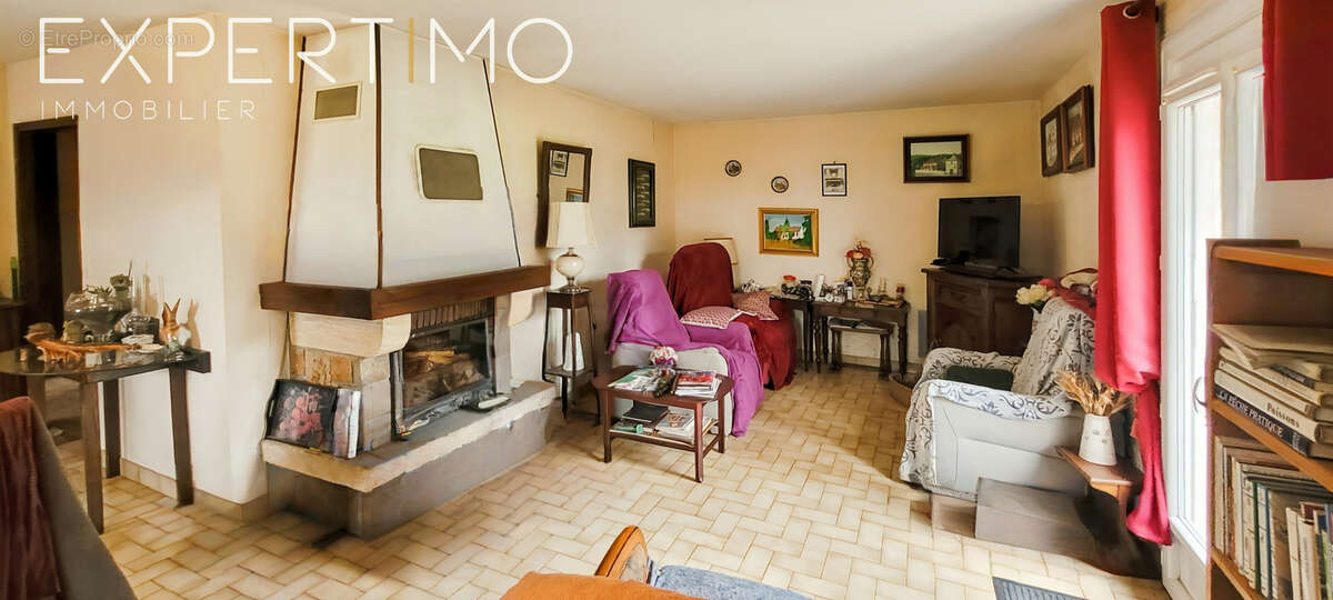 Autre à SAINT-PIERRE-DE-FRUGIE