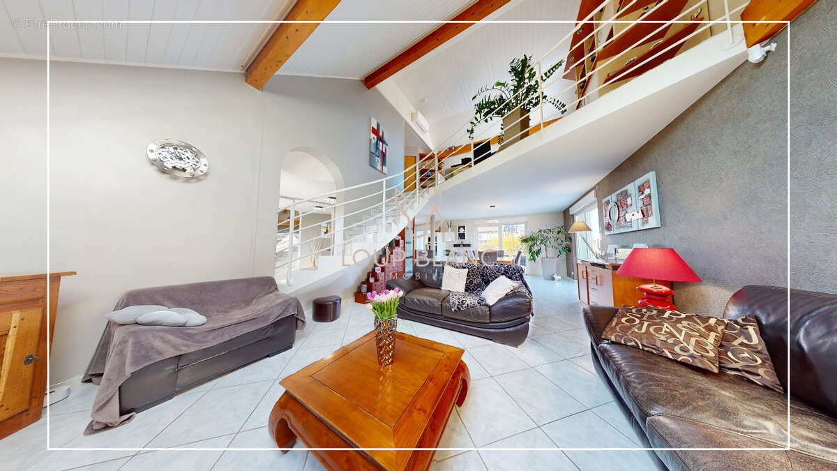 Maison à AUDINCOURT