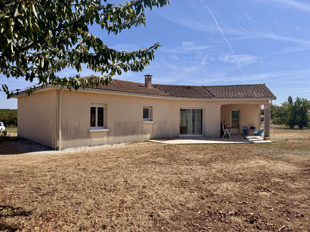 Charmant pavillon 115m2 et 2000m2 de terrain - photo 2