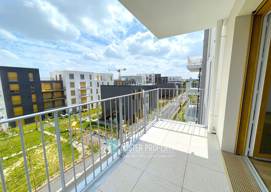 Appartement à SARTROUVILLE