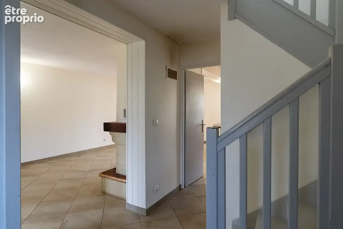 CARCASSONNE - PALAJA Villa T4 166m² (90m² hab.)  avec jardin, piscine, sous-sol, et garage - photo 9