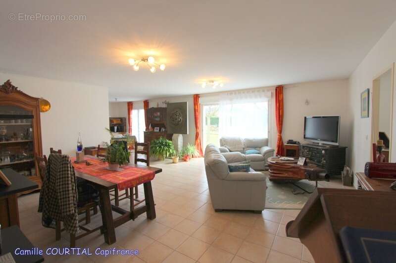 Maison à VERNOUX-EN-VIVARAIS