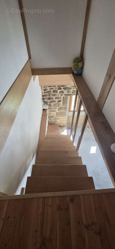 Maison à VERNOUX-EN-VIVARAIS