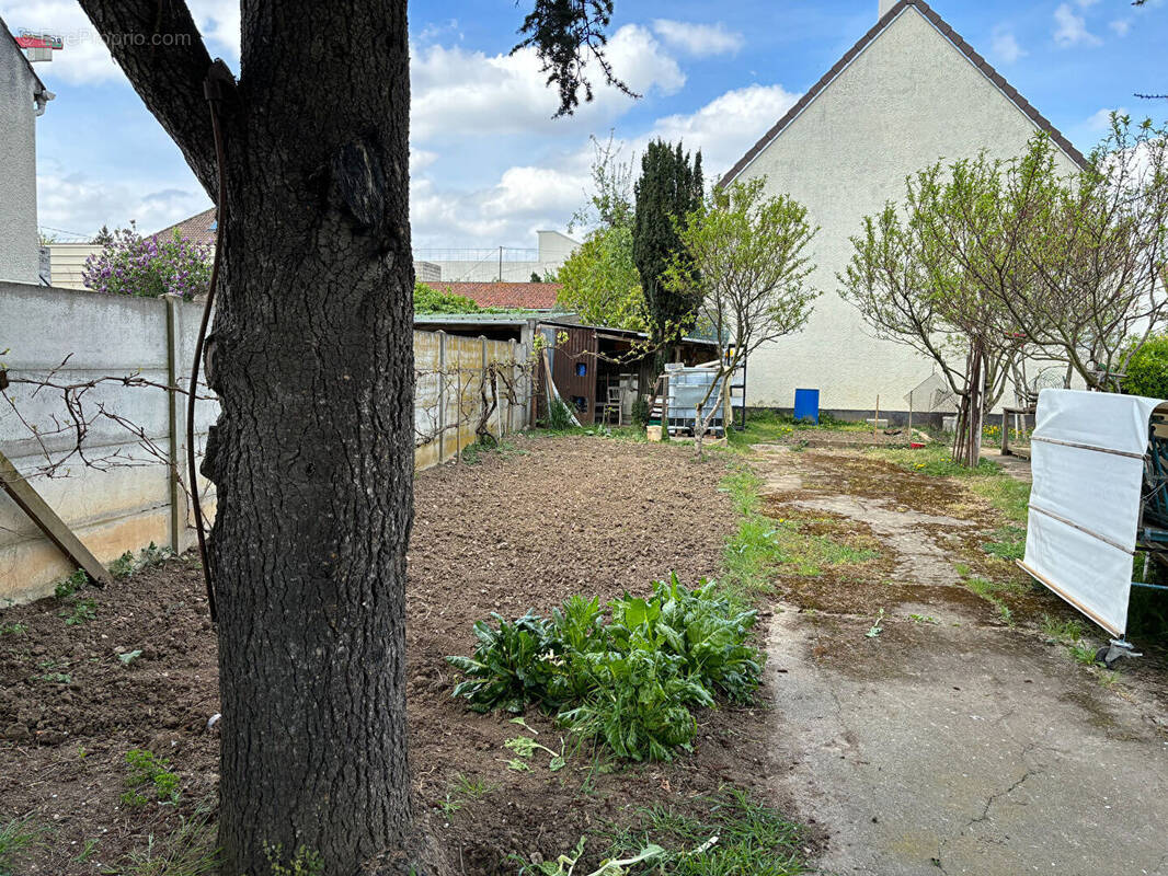 Terrain à VILLEJUIF