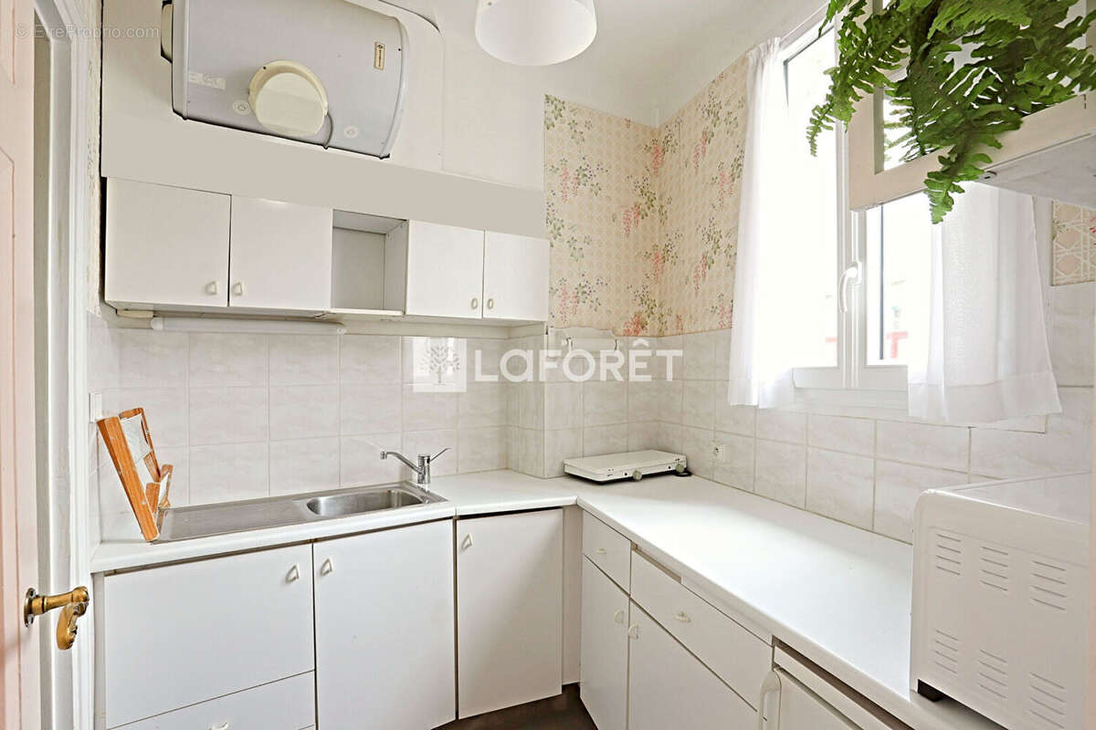 Appartement à PARIS-14E