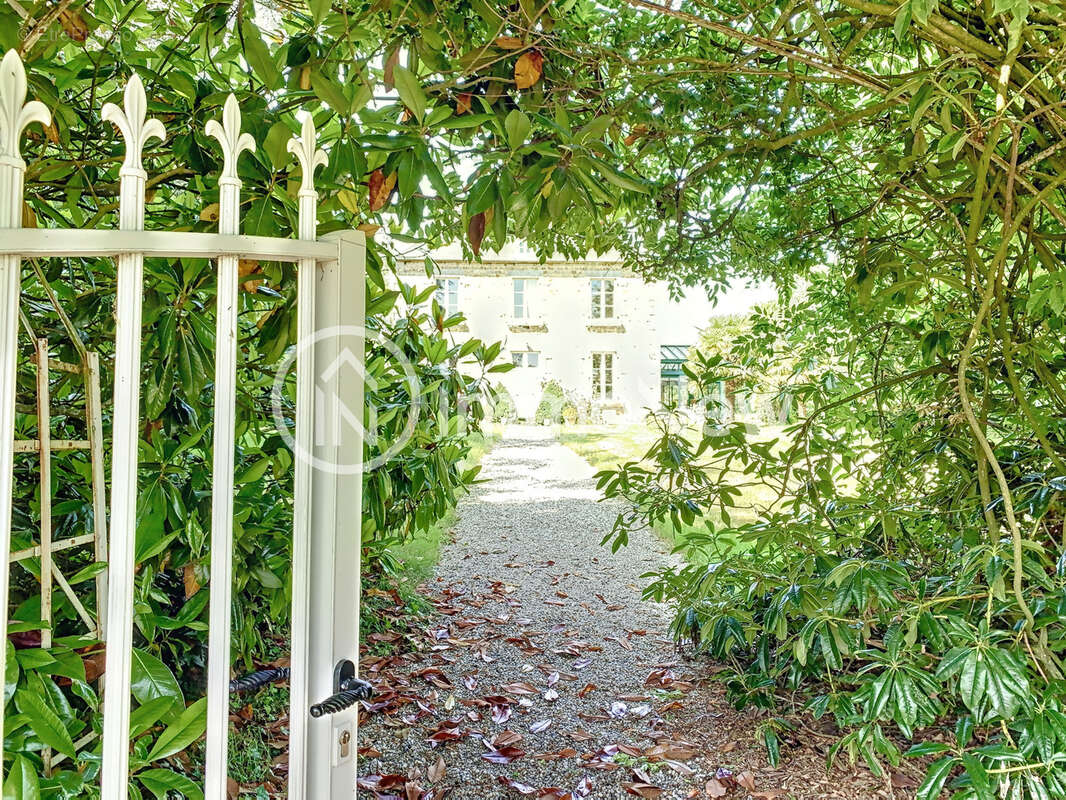 Maison à EQUILLY