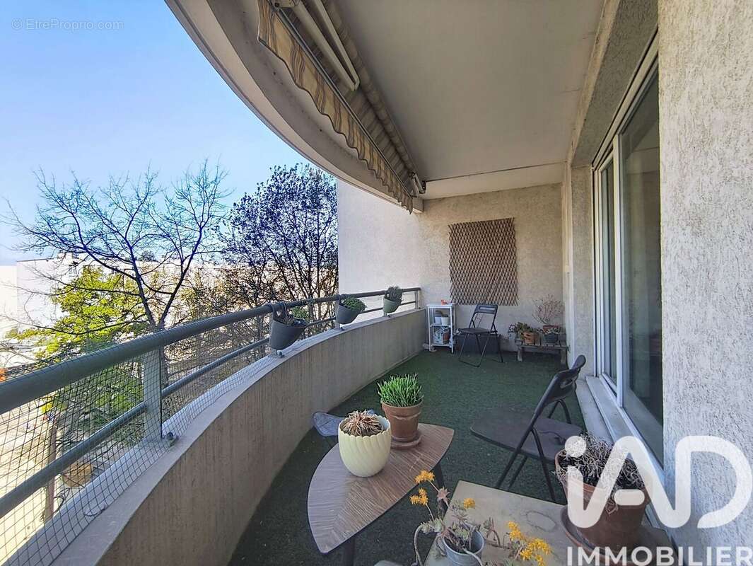 Photo 5 - Appartement à VILLEURBANNE