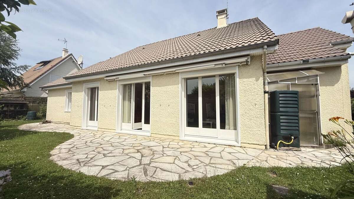 Maison à BOUFFEMONT