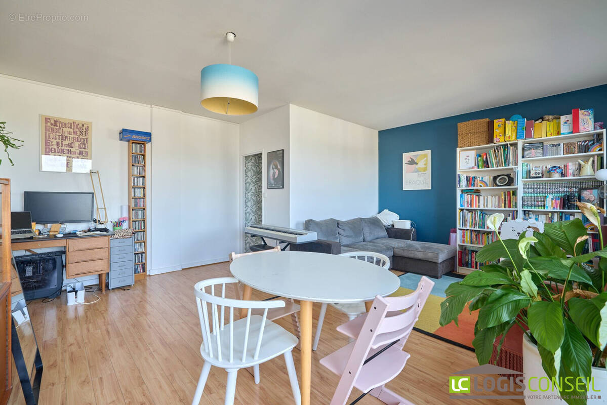 Appartement à BOURG-LA-REINE
