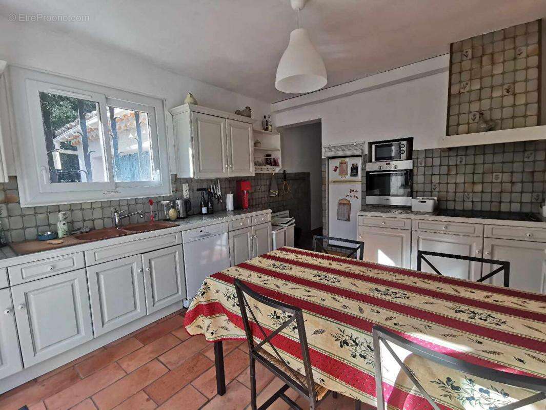 Maison à MEJANNES-LE-CLAP