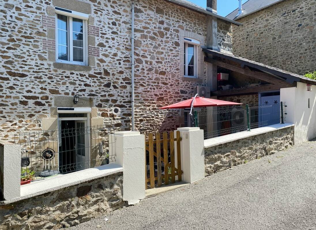 Maison à LA CROISILLE-SUR-BRIANCE