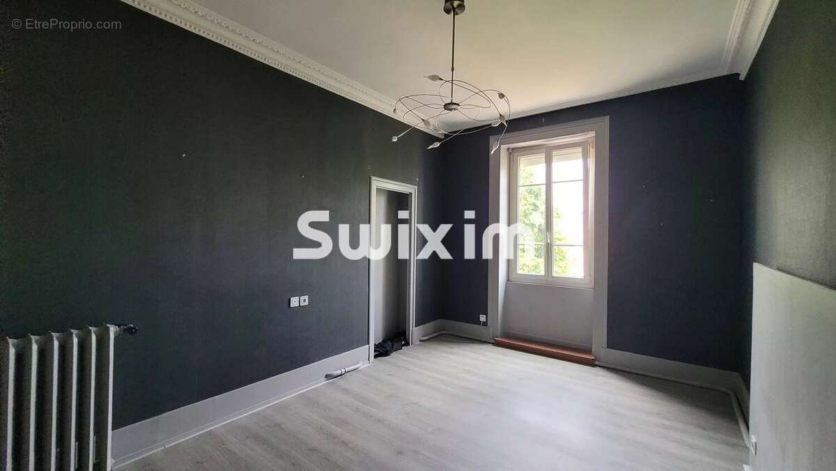 Appartement 136 m² à Lons-Le-Saunier  - photo 5