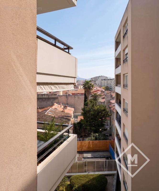Appartement à MARSEILLE-8E
