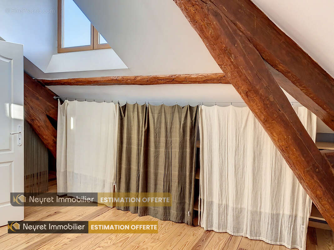 Appartement à SAINT-ETIENNE