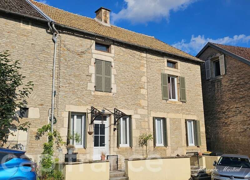 Maison à vendre 4 pièces proche de Dijon. Un jardin au calme, face à la campagne. SAINT SEINE L'ABBAYE (21) - photo 11
