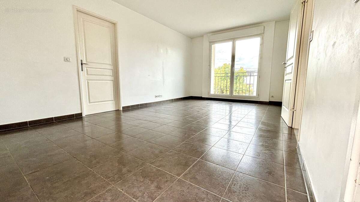 Appartement à MAISONS-ALFORT