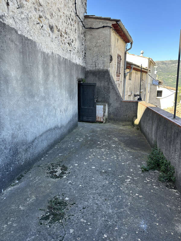 Maison à CASTAGNIERS