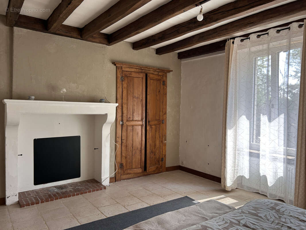 A VENDRE Longère 5 pièces avec piscine et jardin à Prissac - photo 10