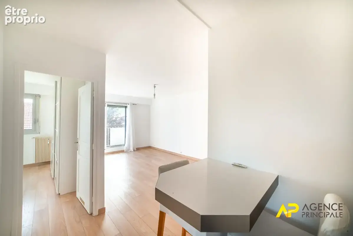 Appartement La Garenne Colombes 2 pièce(s) BONAL/PISCINE - photo 1