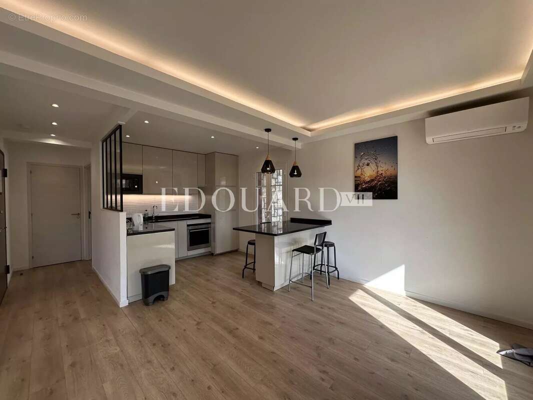 Appartement à ROQUEBRUNE-CAP-MARTIN
