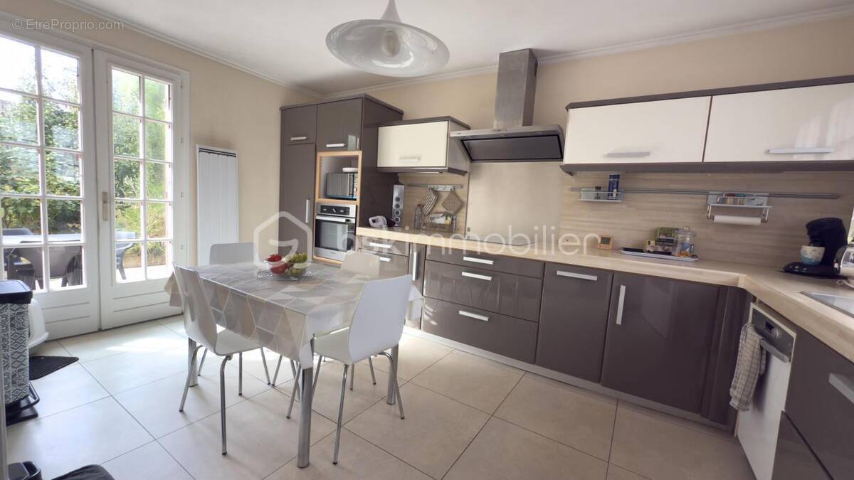 Maison à SAINT-QUENTIN