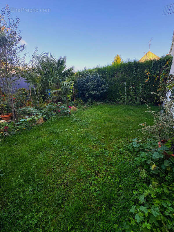 Appartement à LAMORLAYE