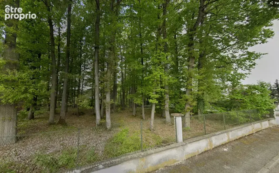 Terrain à LE MESNIL-SAINT-DENIS