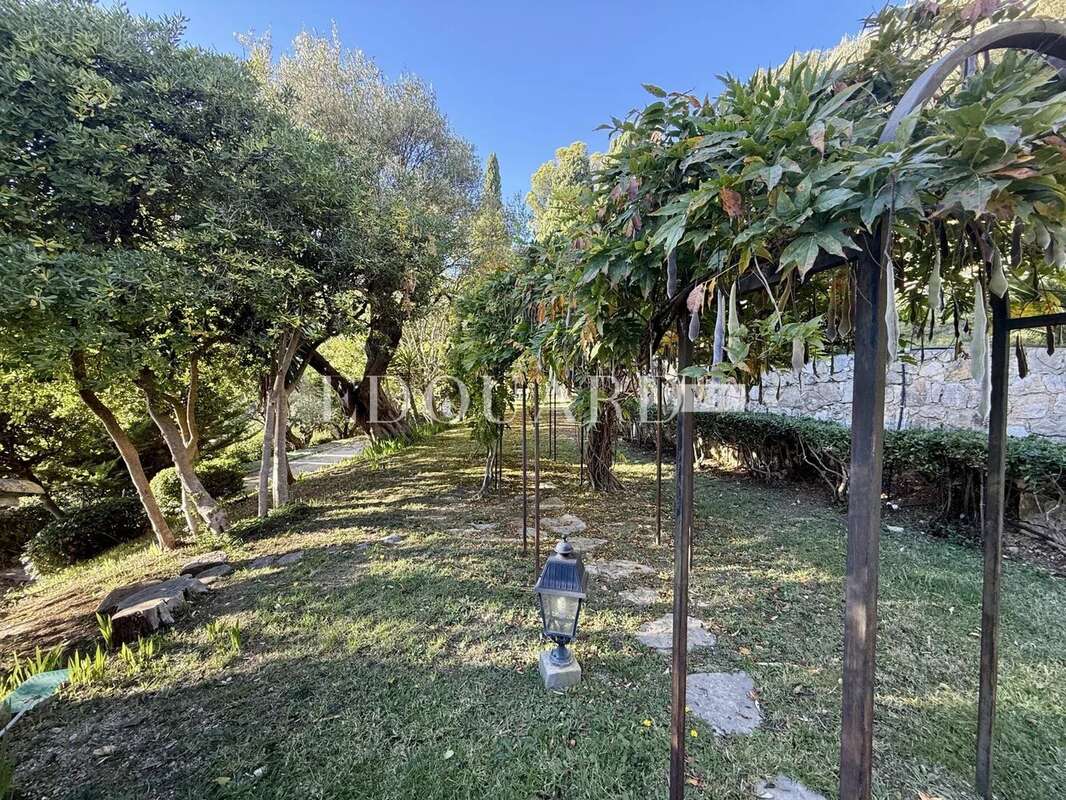 Appartement à ROQUEBRUNE-CAP-MARTIN