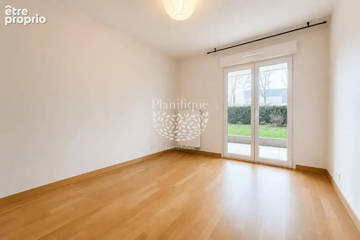Valleiry   Appartement T3 avec jardin - photo 8