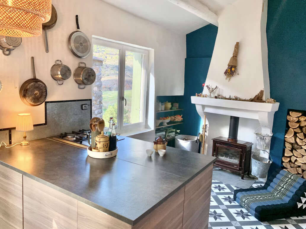 Maison à VILLEPERDRIX