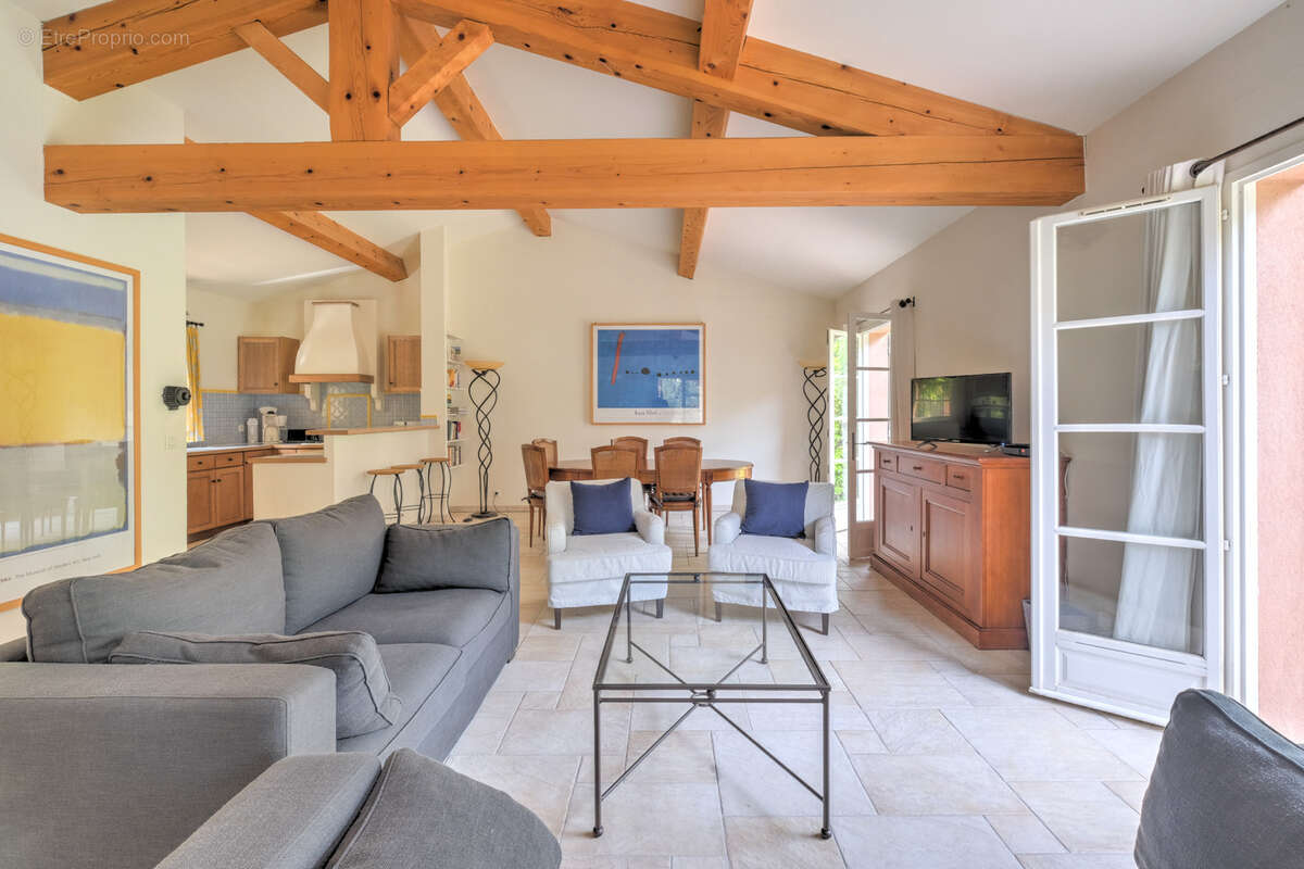 Superbe villa plain pied située sur le Domaine de St-Endréol 4* Golf & Spa Resort. - photo 8