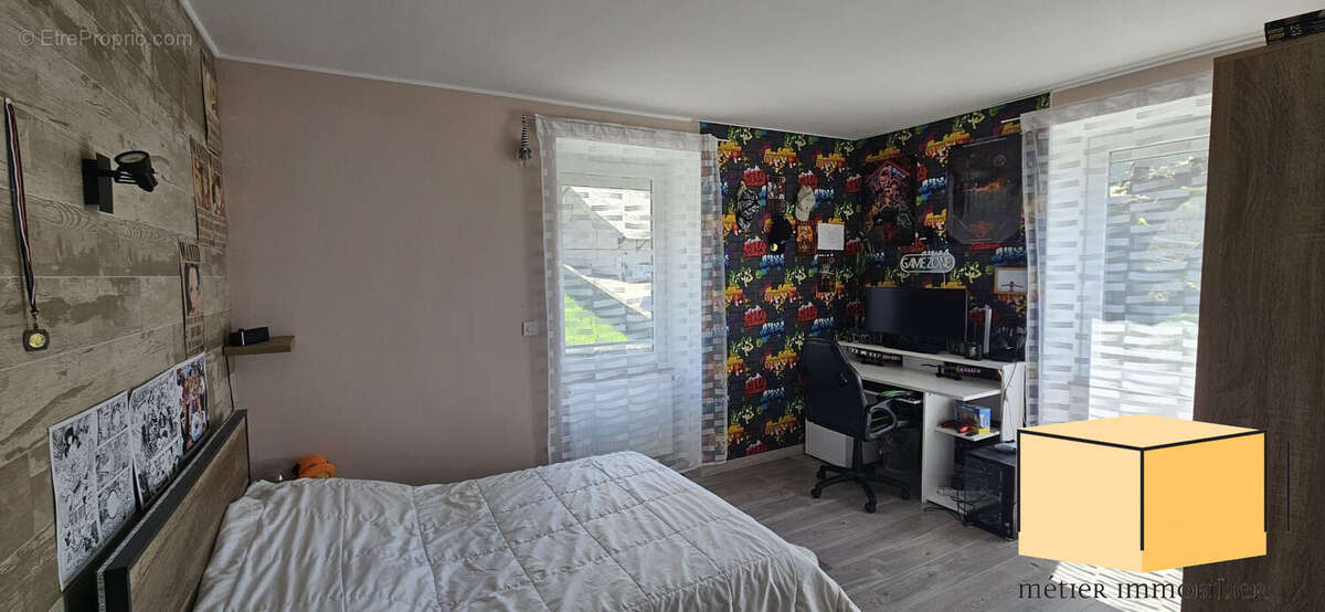 Maison 164 m² à Champagne-En-Valromey  - photo 9