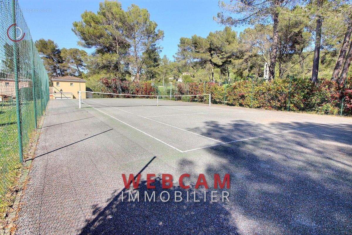 Appartement à MOUGINS