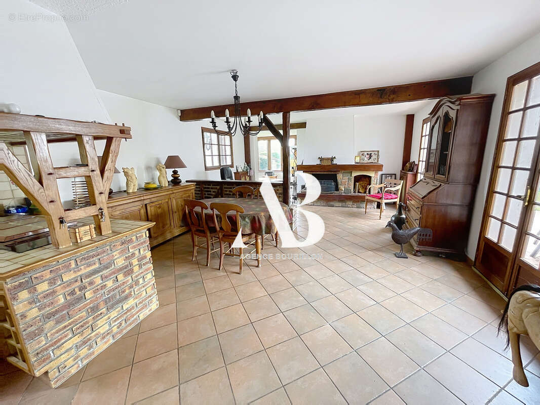 Maison à LE PLESSIS-FEU-AUSSOUX