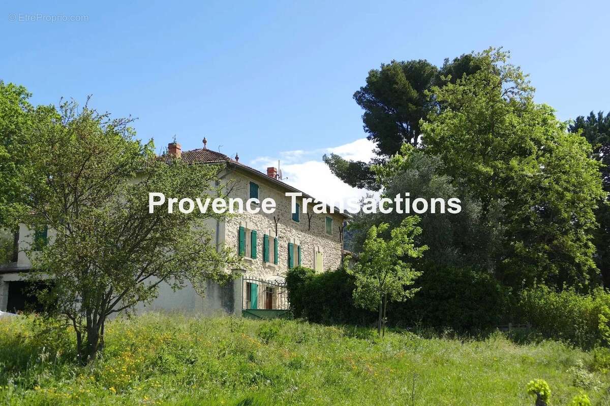 Mas vigneron sur 1,8ha de terrain - photo 8