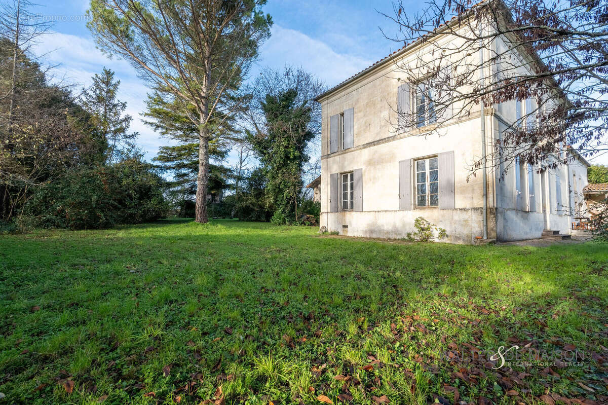 Maison à CHERVES-RICHEMONT