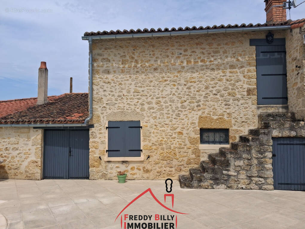 Maison ancienne rénovée - 2 chambres - Terrain avec piscine - photo 17