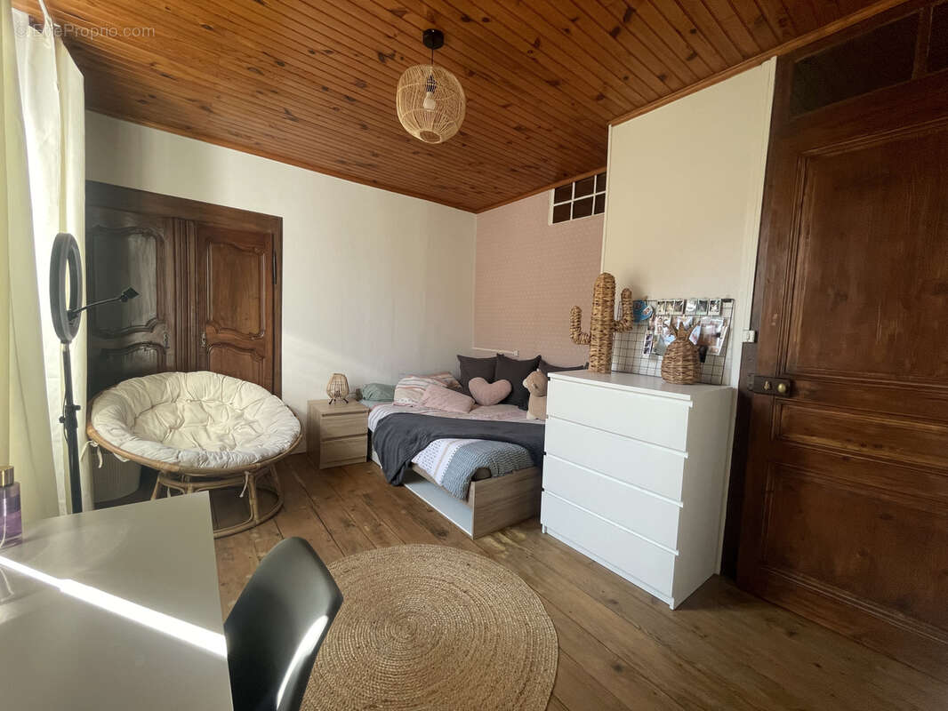 Maison à SAINT-ETIENNE-DE-SAINT-GEOIRS