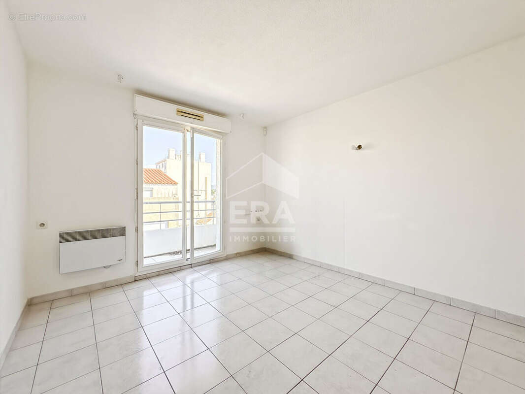 Appartement à MARSEILLE-5E