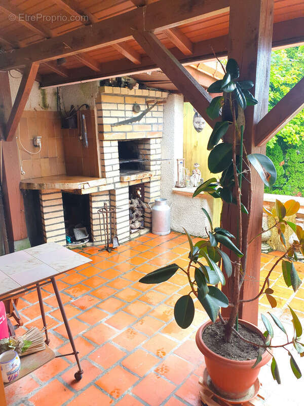 BARBEZIEUX Est à vendre maison 120 m² 3/4 chambres 2 garages terrain 15 000 m² avec un bois !!! - photo 9