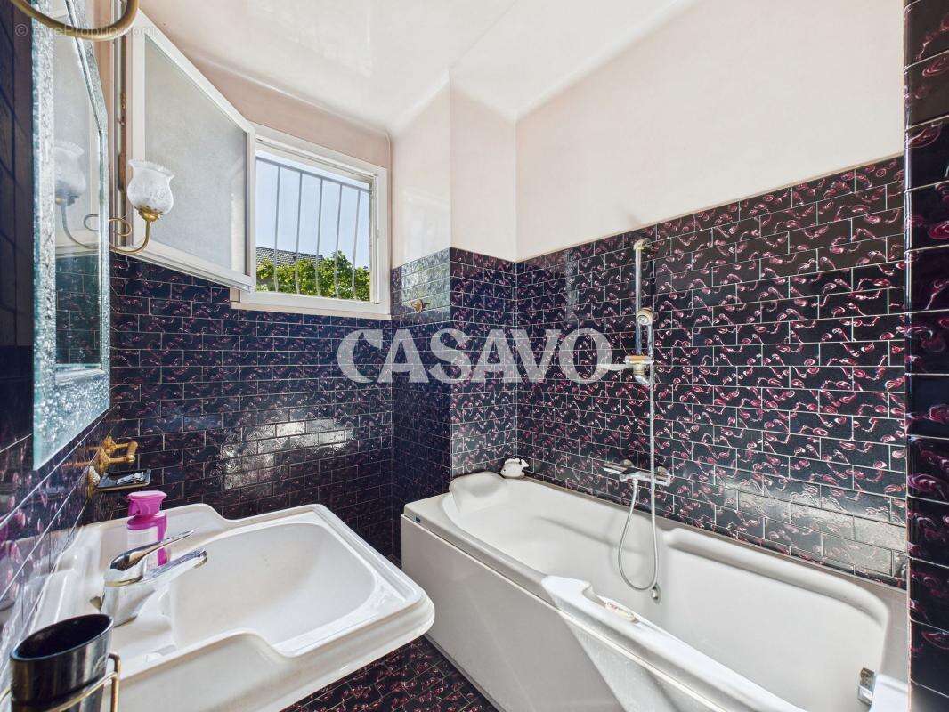 Maison à VILLENEUVE-LE-ROI