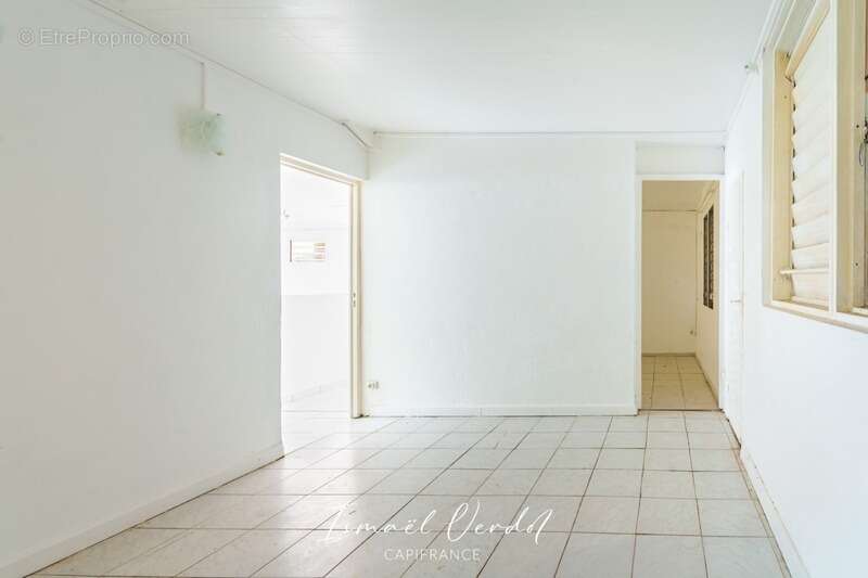 Maison à BAIE-MAHAULT