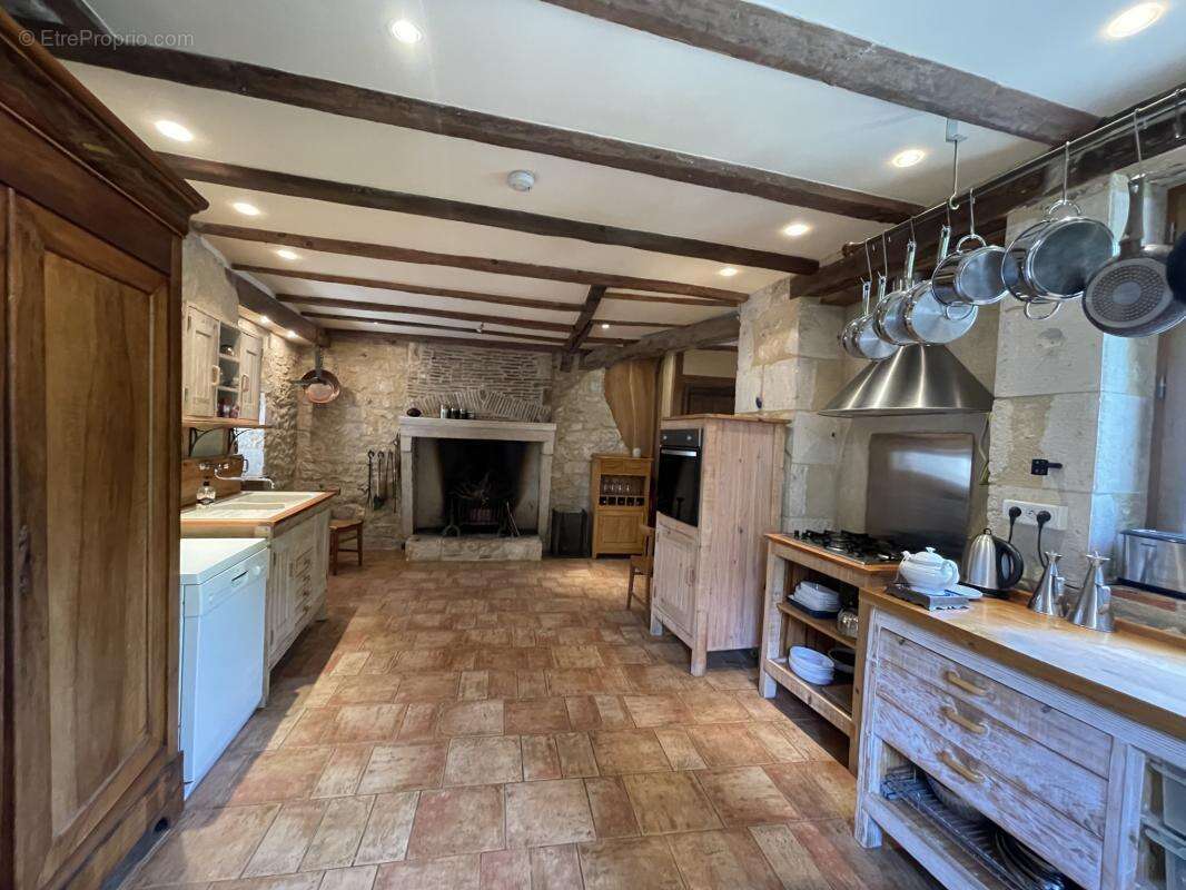Maison à CHARROUX