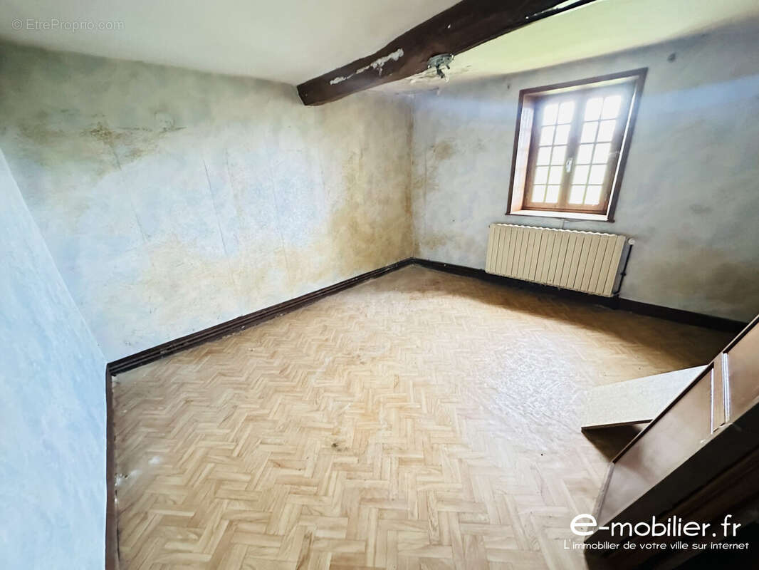 Maison 117 m² à Saint-Julien-De-Jonzy  - photo 8