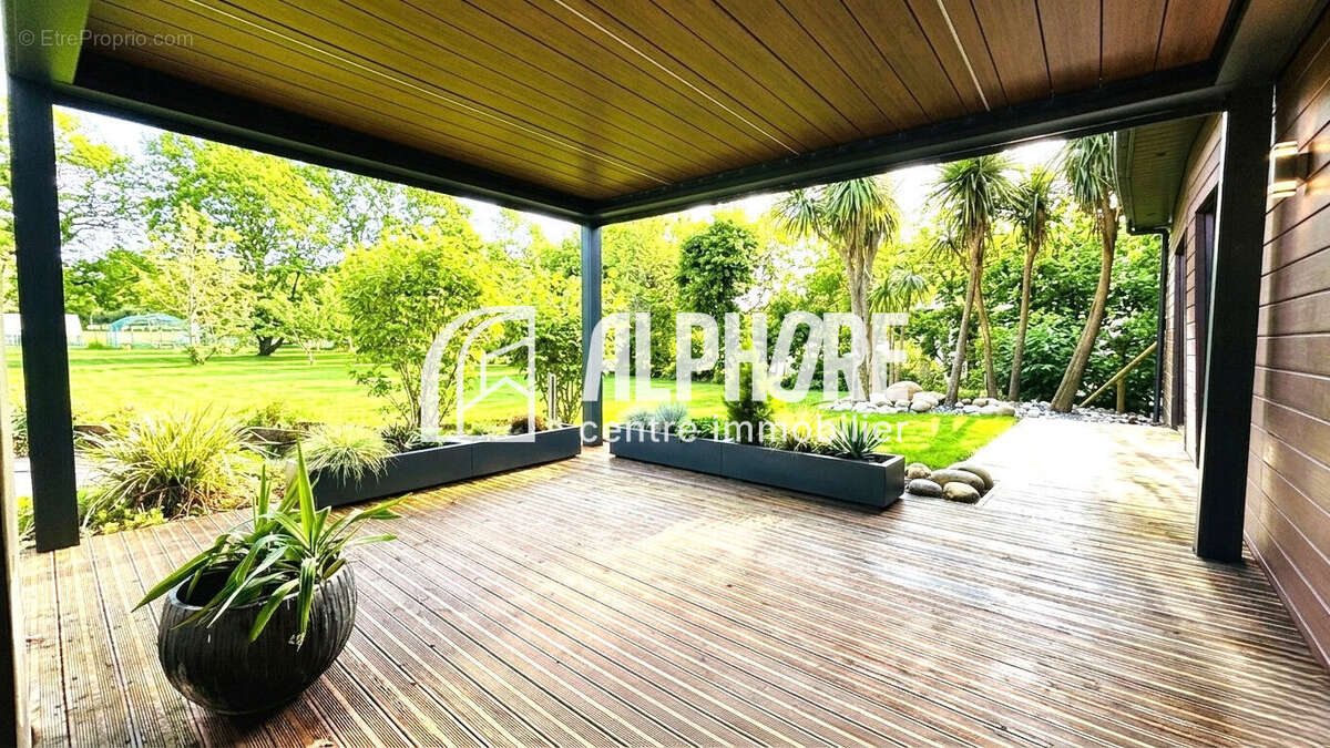 Maison à SAINT-LYPHARD